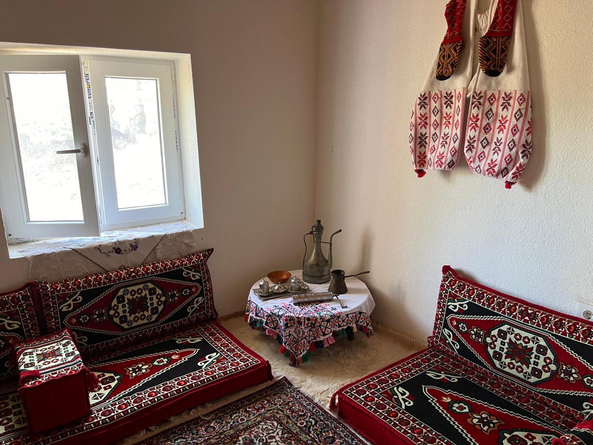 مبيت وإفطار Gornji Lukomir Kod Kapetana Tea المظهر الخارجي الصورة